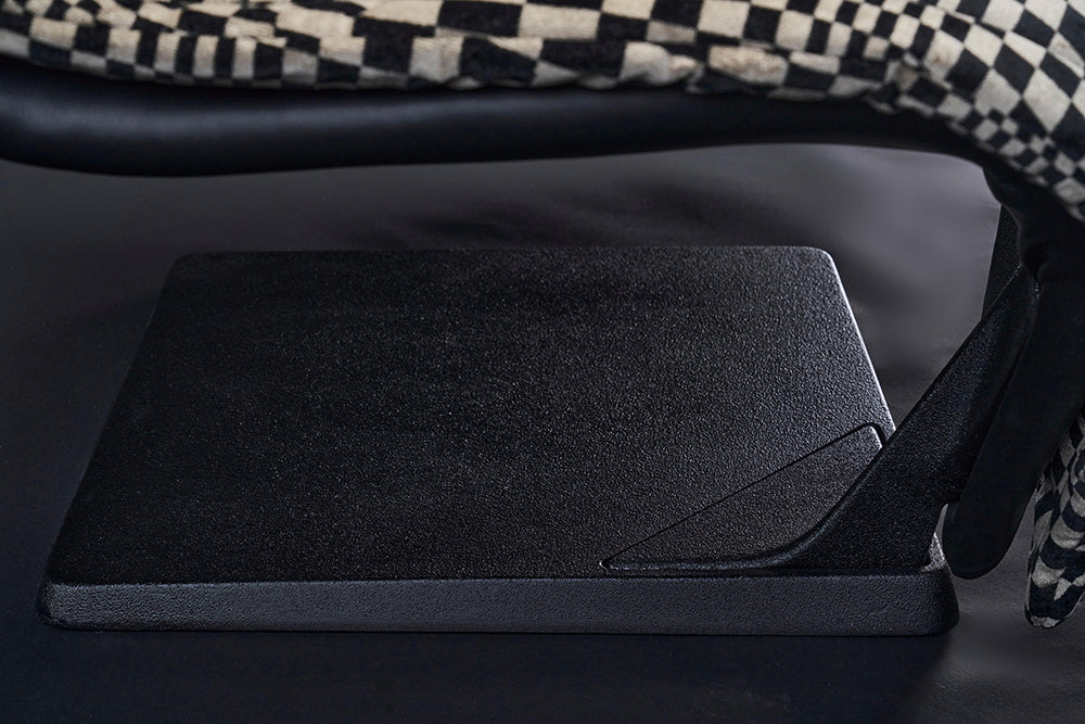 "Flying carpet" armchair