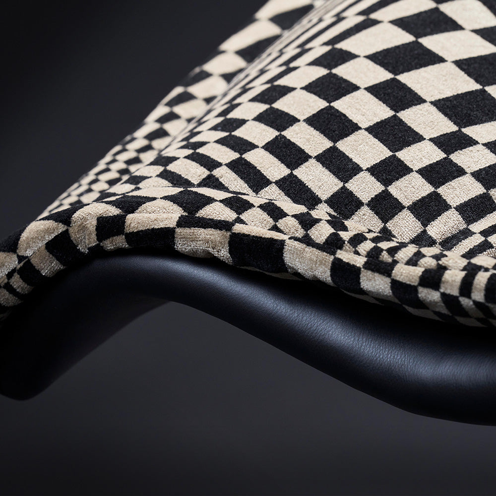 "Flying carpet" armchair