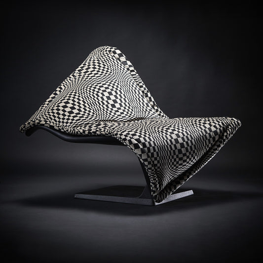 "Flying carpet" armchair